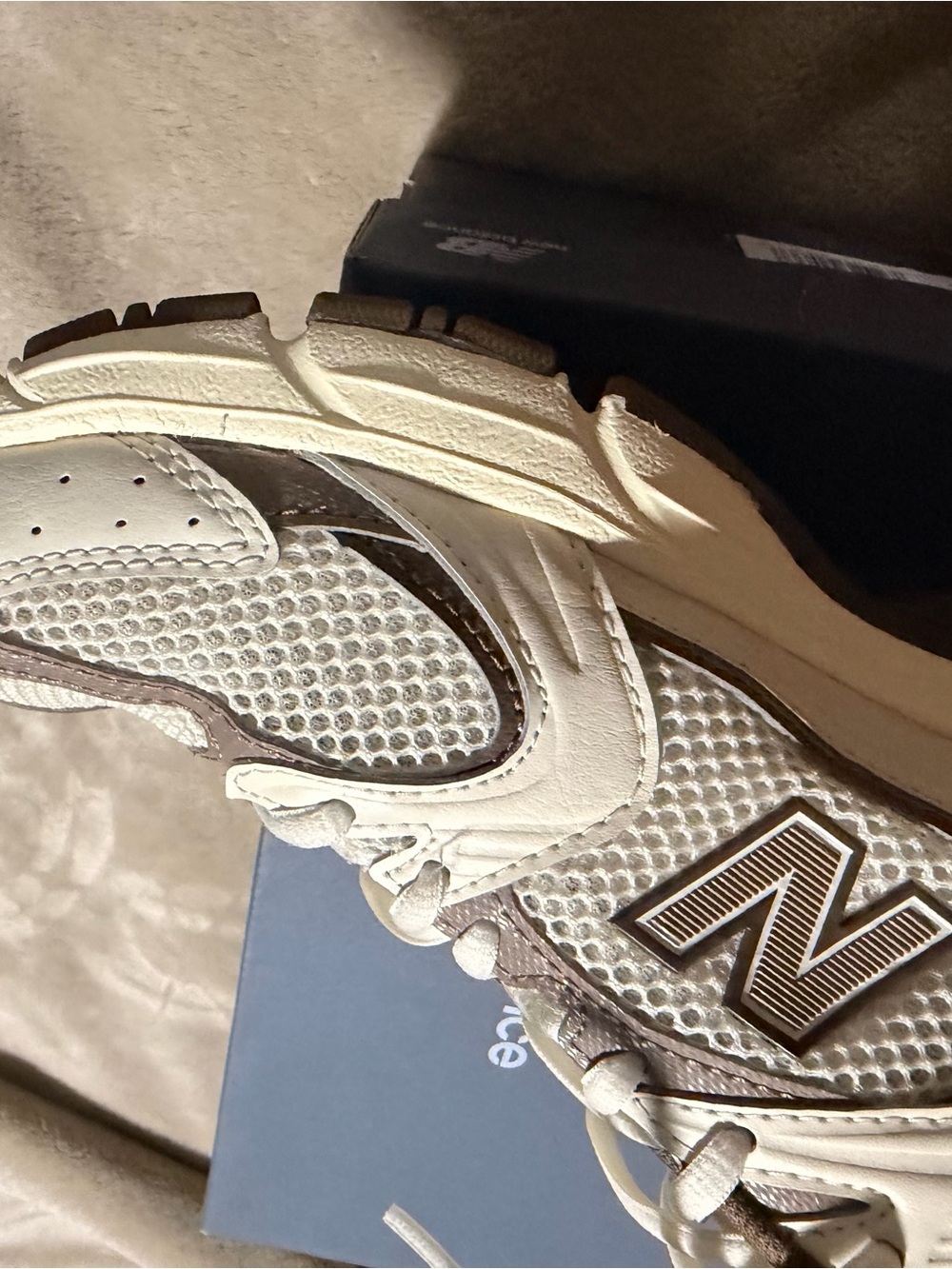 New Balance Cream and Brown Women's Sneakers - Picture 4 of 11